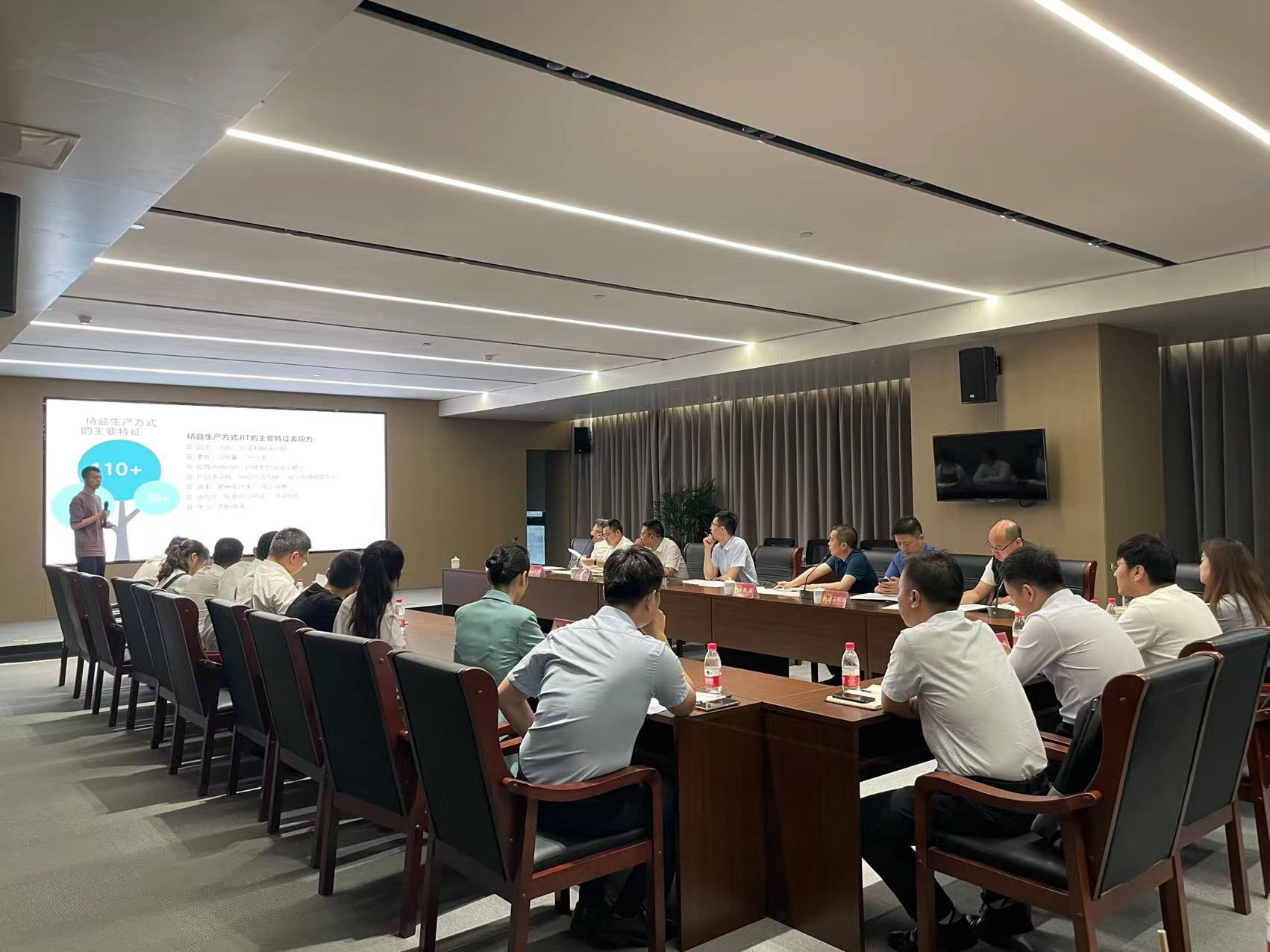 20220717 九游老哥j9
汽车九游老哥j9“汽车大讲堂”青年讲师初选比赛 1.jpg