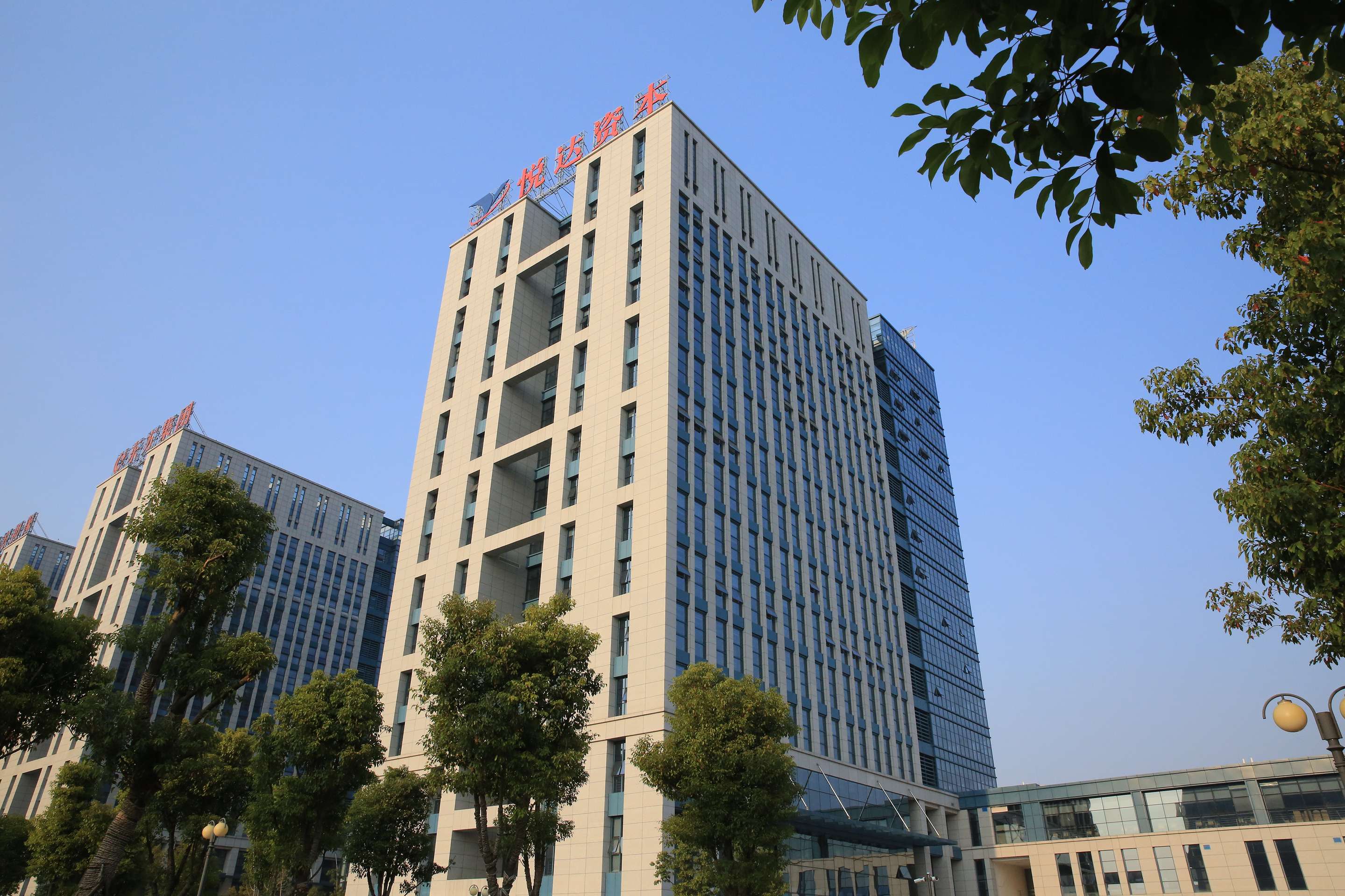 九游老哥j9
资本-_眸目压缩.jpg